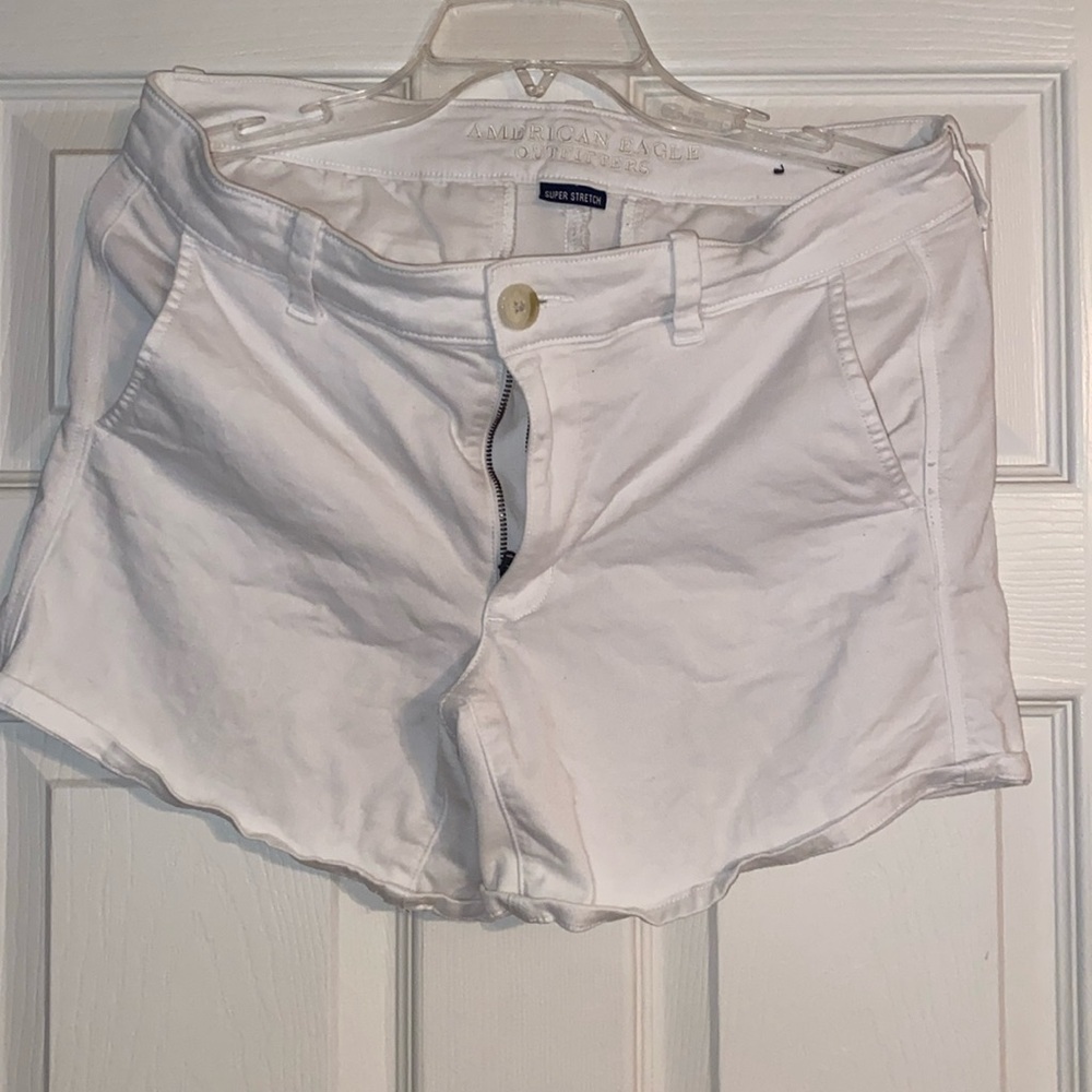 Women’s American Eagle stretch shorts